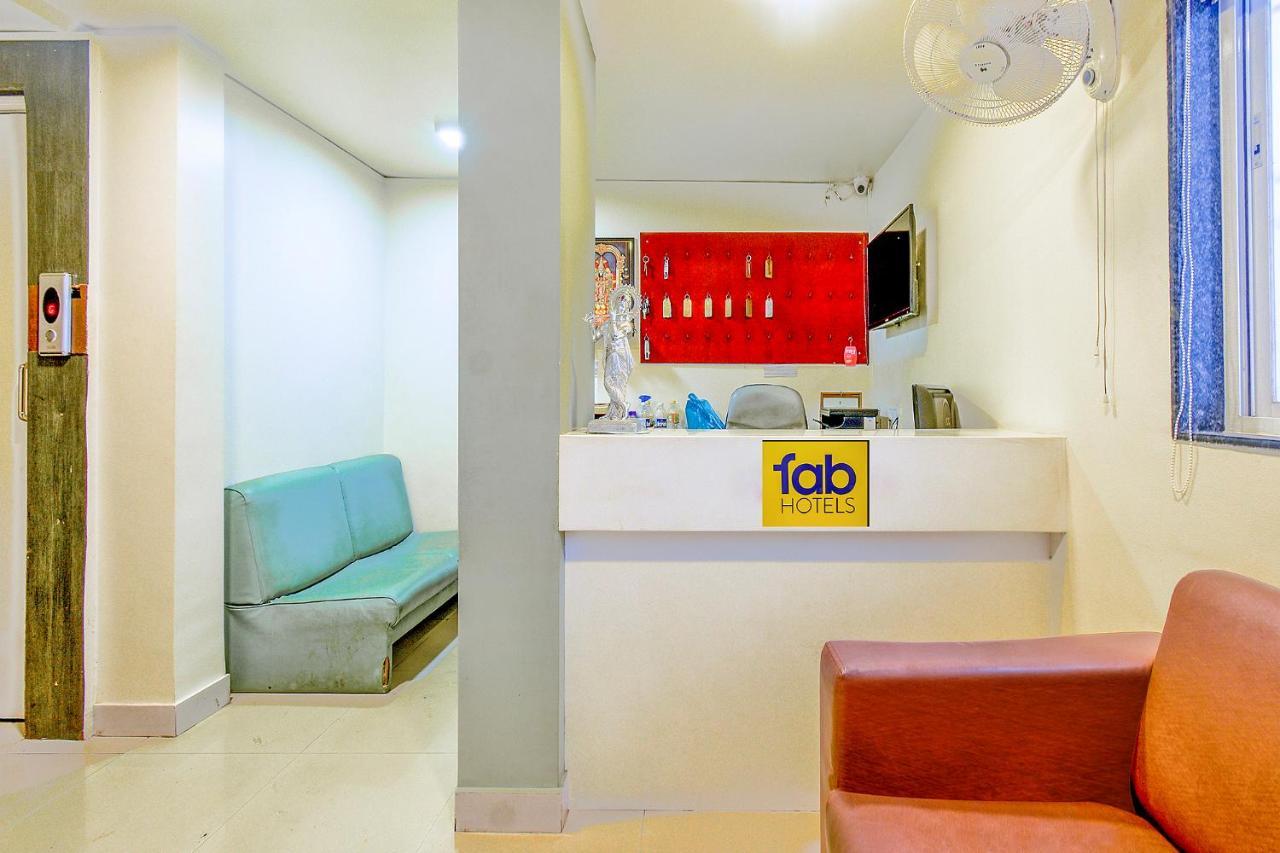 Oyo 10678南丹万酒店 浦那 外观 照片