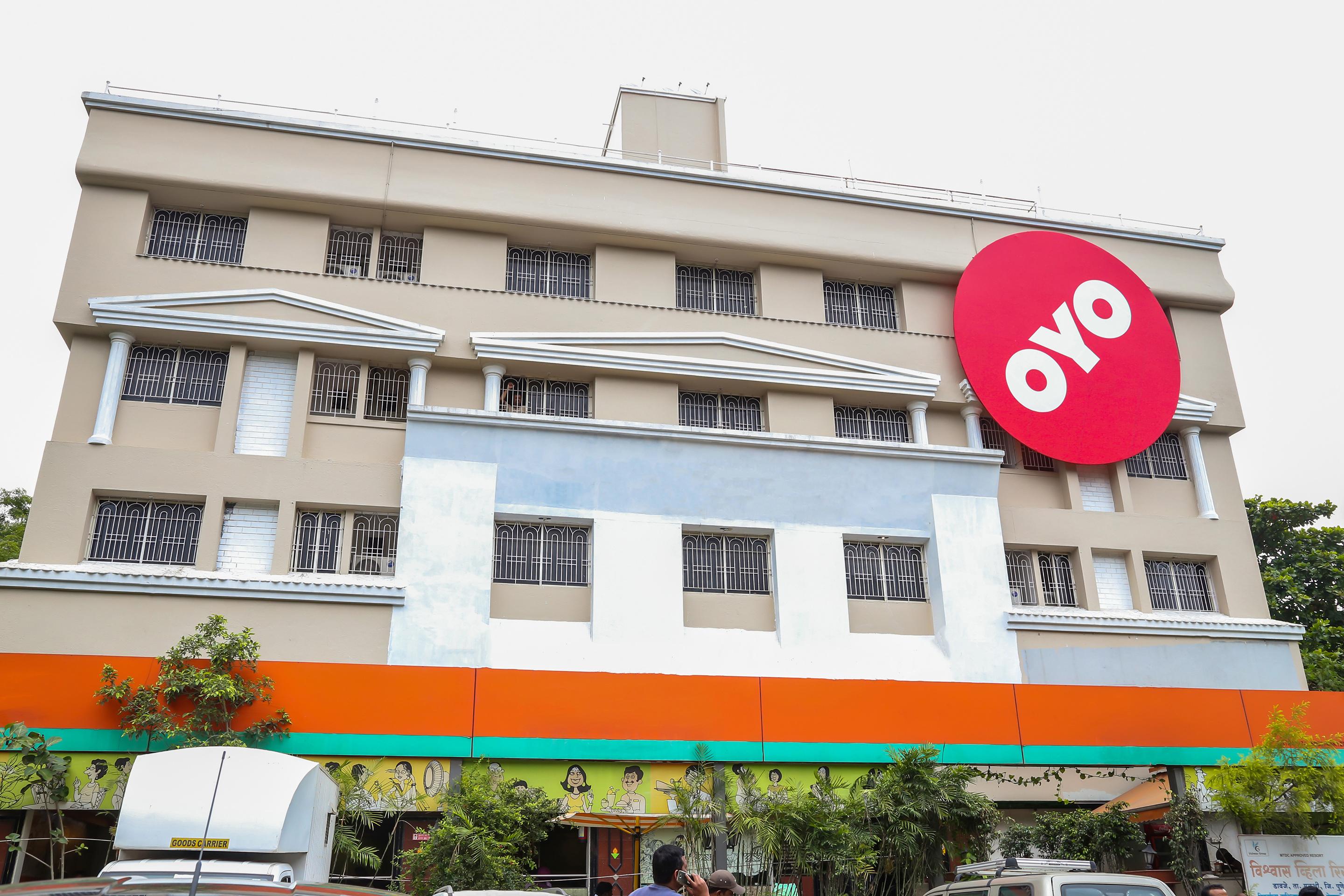 Oyo 10678南丹万酒店 浦那 外观 照片