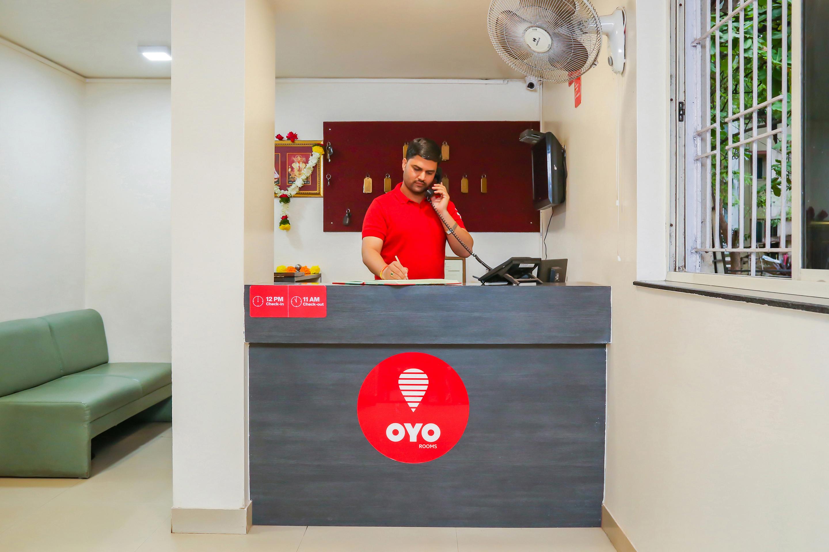 Oyo 10678南丹万酒店 浦那 外观 照片