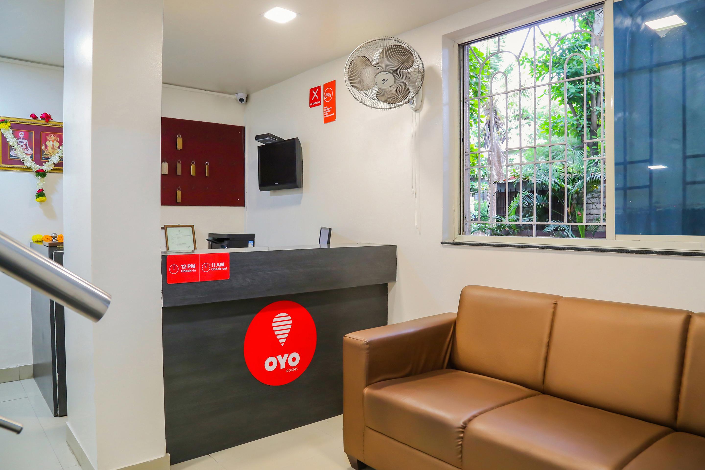Oyo 10678南丹万酒店 浦那 外观 照片
